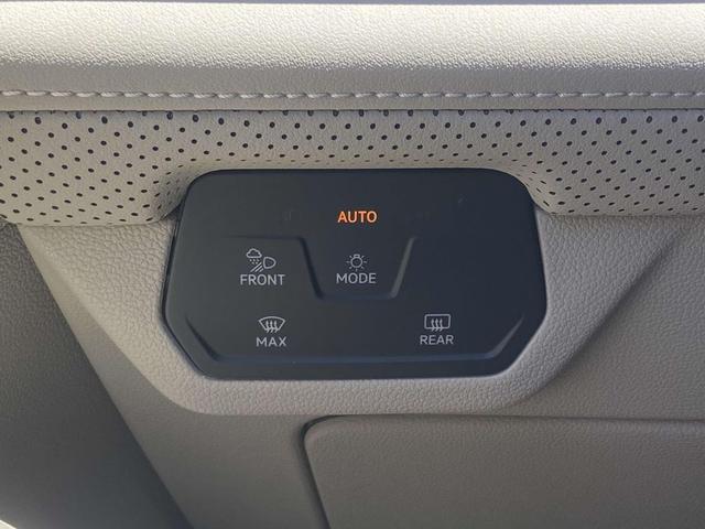 Photo of 2026 silver mist metallic Volkswagen Atlas
