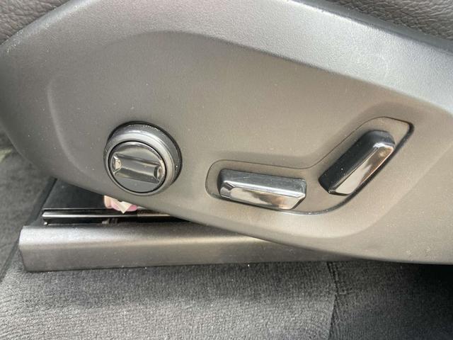 Photo of 2024 Onyx Black Metallic Volvo XC90