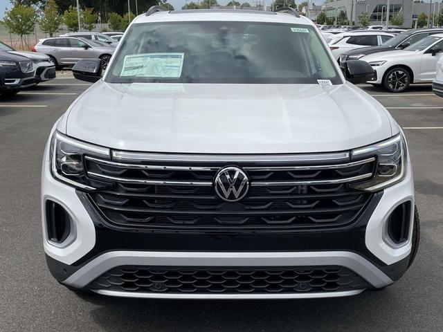 Photo of 2026 White Volkswagen Atlas