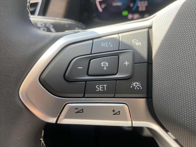Photo of 2025 Pure White Volkswagen Atlas