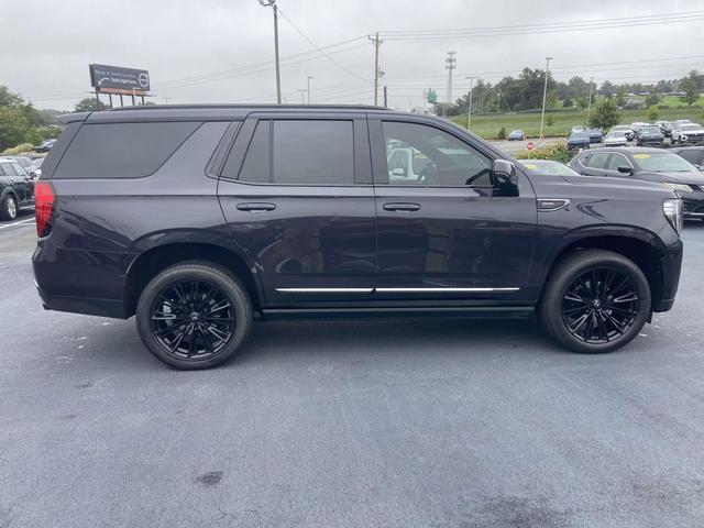 Photo of 2024 Gray GMC Yukon