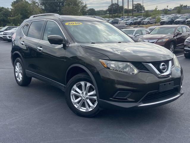 Photo of 2016 Midnight Jade Nissan Rogue