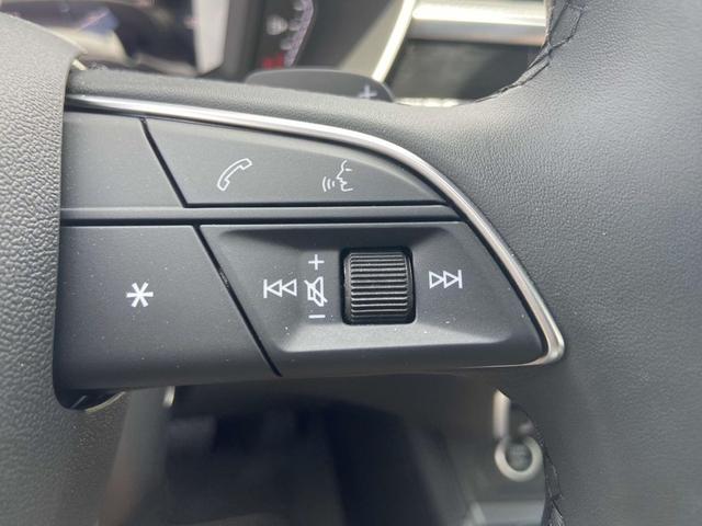 Photo of 2025 Mythos Black Metallic Audi Q3