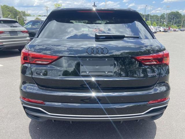 Photo of 2025 Mythos Black Metallic Audi Q3