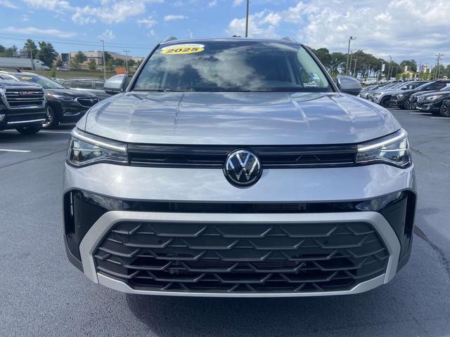 Photo of 2025 Pyrite Silver Metallic Volkswagen Taos
