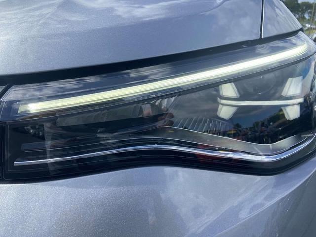 Photo of 2025 Pyrite Silver Metallic Volkswagen Taos
