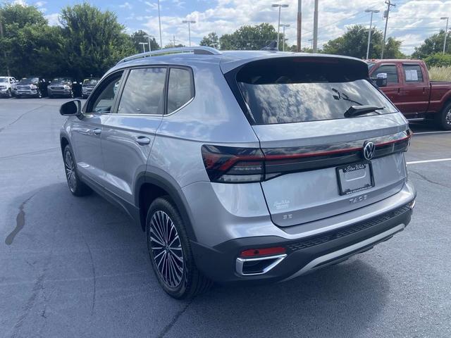Photo of 2025 Pyrite Silver Metallic Volkswagen Taos
