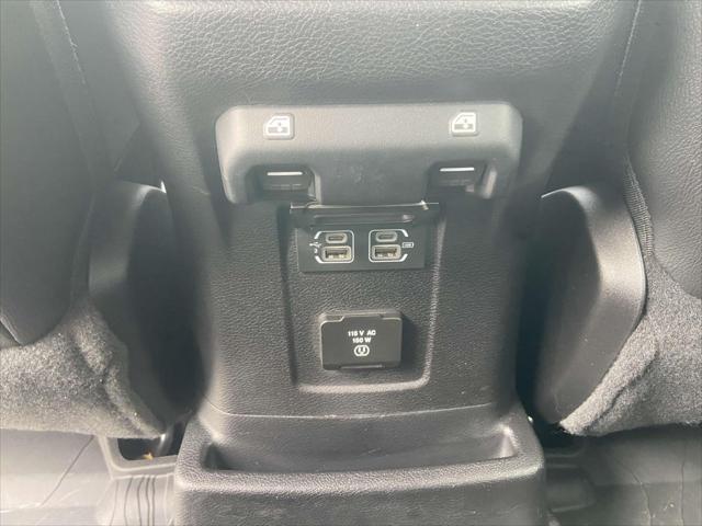 Photo of 2019 Gray Jeep Wrangler Unlimited