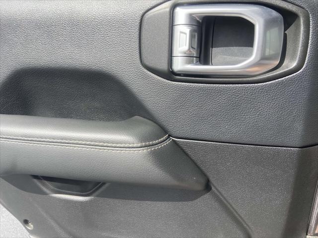 Photo of 2019 Gray Jeep Wrangler Unlimited