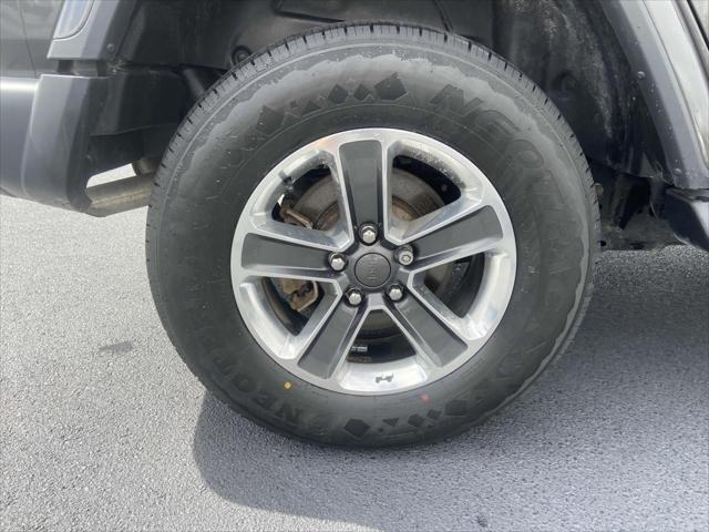 Photo of 2019 Gray Jeep Wrangler Unlimited