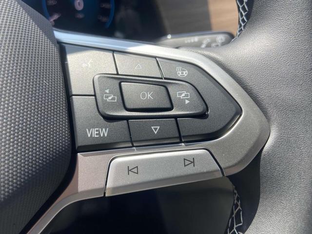 Photo of 2026 silver mist metallic Volkswagen Atlas