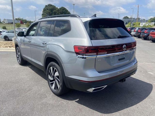 Photo of 2026 silver mist metallic Volkswagen Atlas