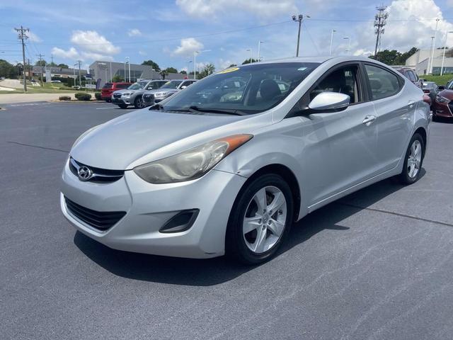 Photo of 2011 Silver Hyundai ELANTRA
