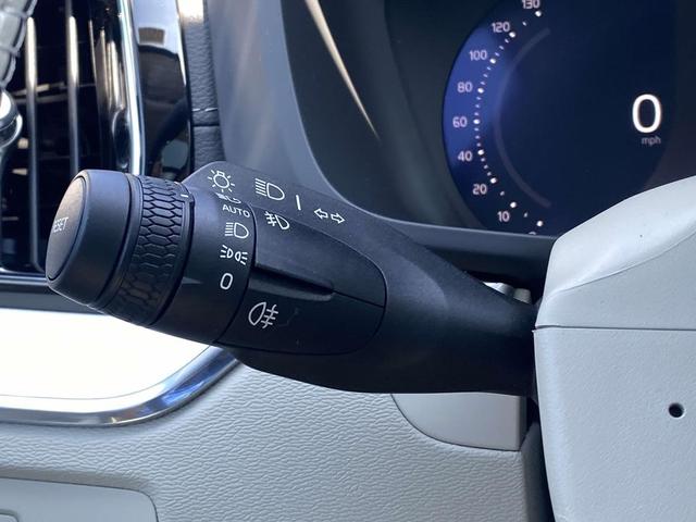 Photo of 2026 Crystal White Metallic Volvo XC60