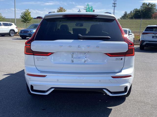 Photo of 2026 Crystal White Metallic Volvo XC60