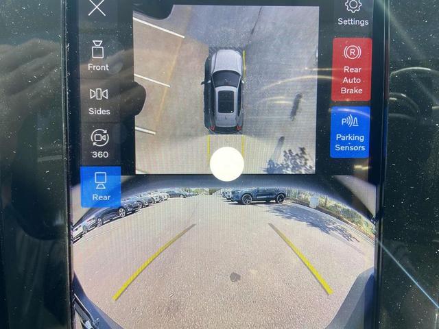 Photo of 2026 Blue Volvo XC40