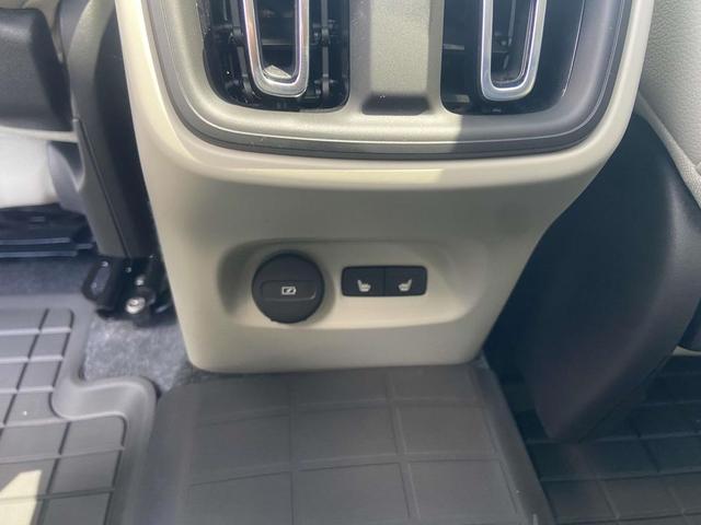 Photo of 2026 Blue Volvo XC40