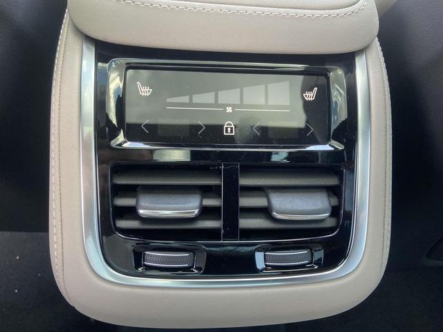 Photo of 2026 Onyx Black Metallic Volvo XC90