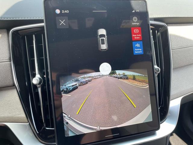 Photo of 2026 Crystal White Pearl Volvo XC90