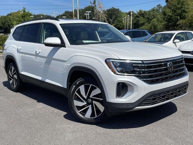 Photo of 2026 White Volkswagen Atlas