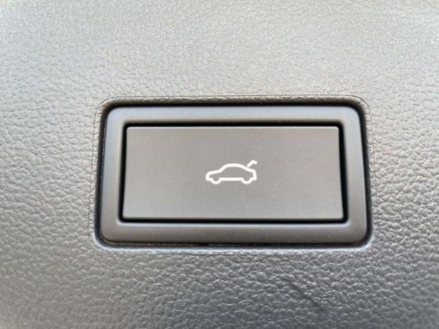 Photo of 2026 White Volkswagen Atlas