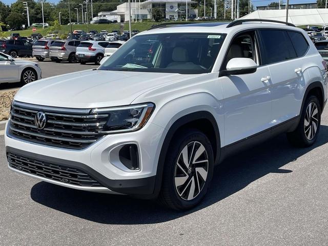 Photo of 2026 White Volkswagen Atlas