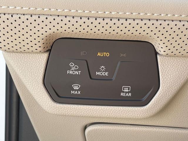 Photo of 2026 White Volkswagen Atlas