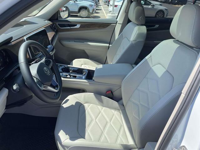 Photo of 2026 White Volkswagen Atlas
