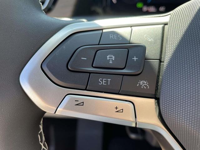 Photo of 2026 White Volkswagen Atlas