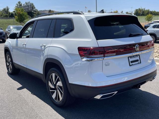 Photo of 2026 White Volkswagen Atlas