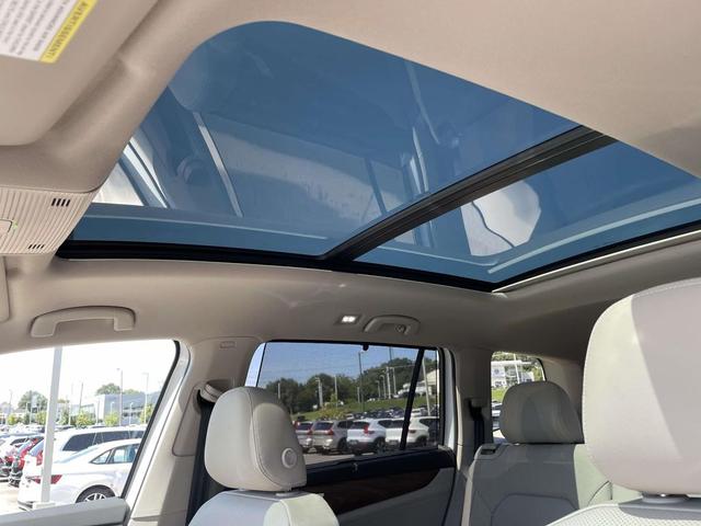 Photo of 2026 White Volkswagen Atlas