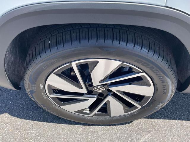 Photo of 2026 White Volkswagen Atlas