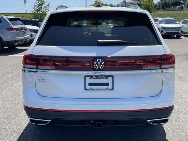 Photo of 2026 White Volkswagen Atlas