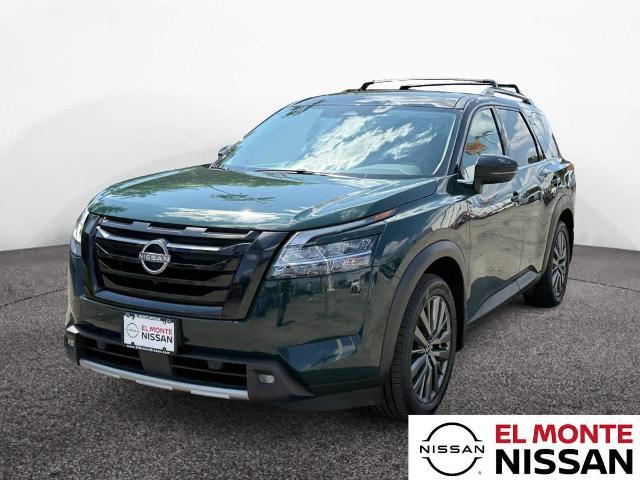 Photo of 2022 Green 2 Tone Nissan Pathfinder