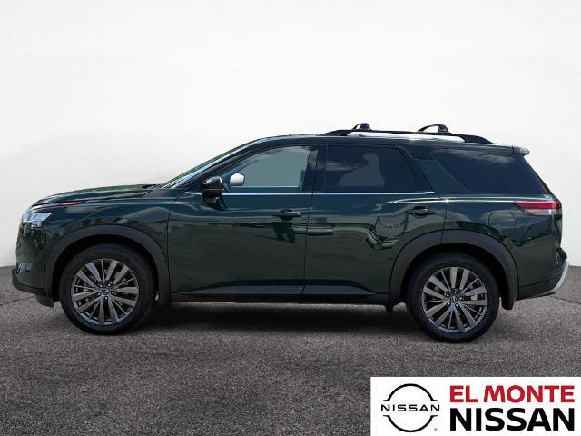 Photo of 2022 Green 2 Tone Nissan Pathfinder