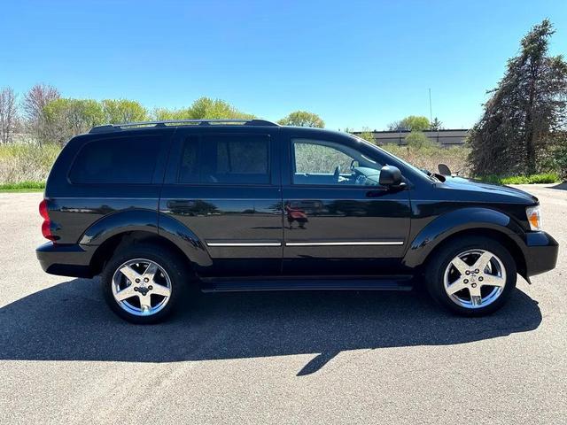 Photo of 2007 Brilliant Black Crystal Pearlcoat Dodge Durango
