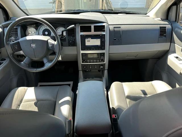 Photo of 2007 Brilliant Black Crystal Pearlcoat Dodge Durango