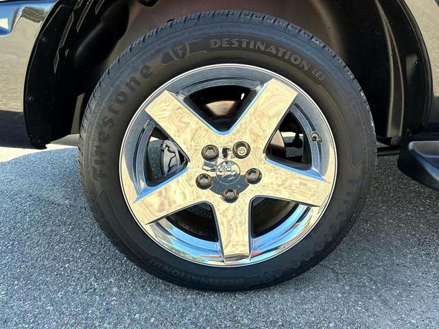Photo of 2007 Brilliant Black Crystal Pearlcoat Dodge Durango