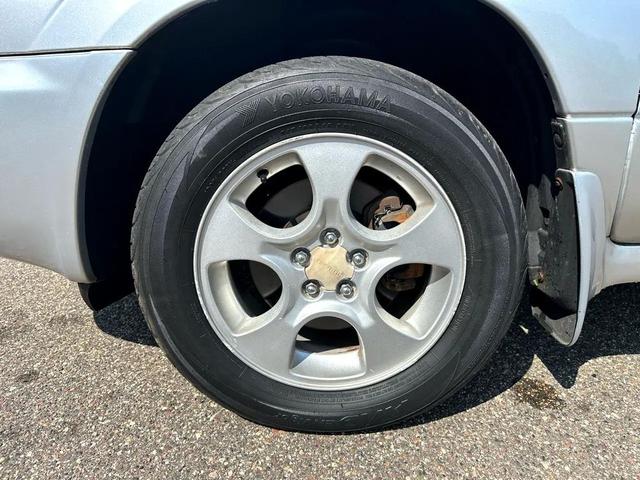 Photo of 2003 Platinum Silver Metallic/Steel Gray Metallic Subaru Forester