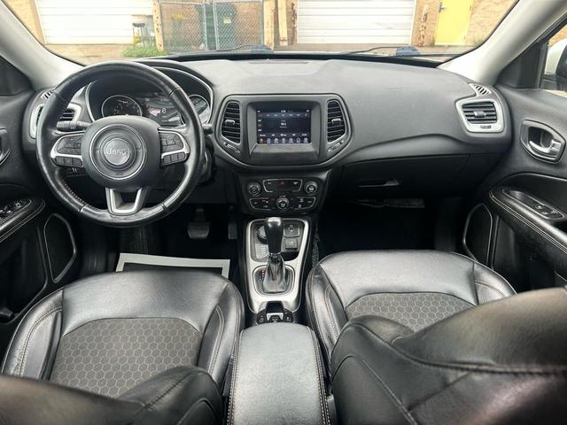 Photo of 2018 White Clearcoat Jeep Compass