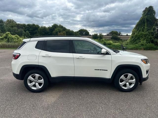 Photo of 2018 White Clearcoat Jeep Compass