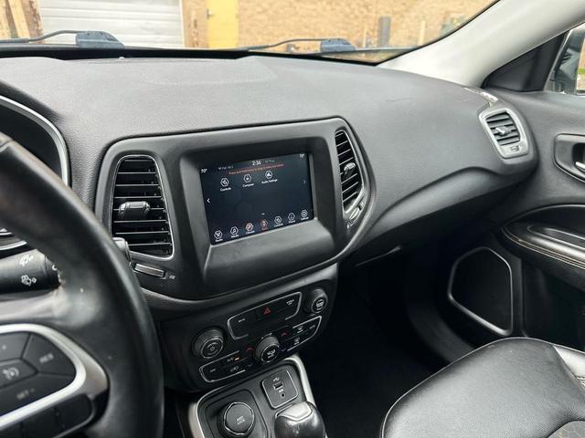 Photo of 2018 White Clearcoat Jeep Compass