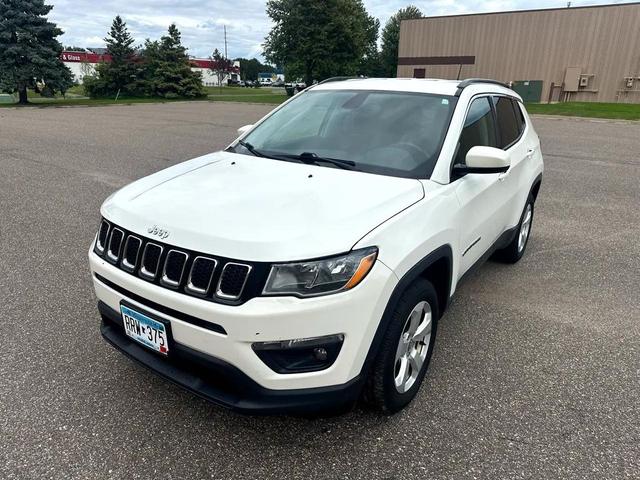 Photo of 2018 White Clearcoat Jeep Compass