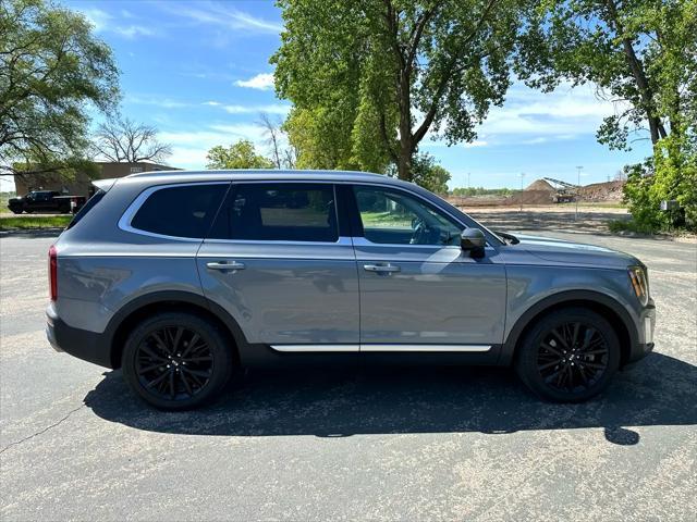 Photo of 2020 Everlasting Silver Kia Telluride