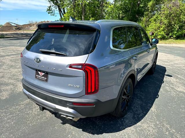 Photo of 2020 Everlasting Silver Kia Telluride