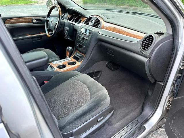 Photo of 2011 Quicksilver Metallic Buick Enclave