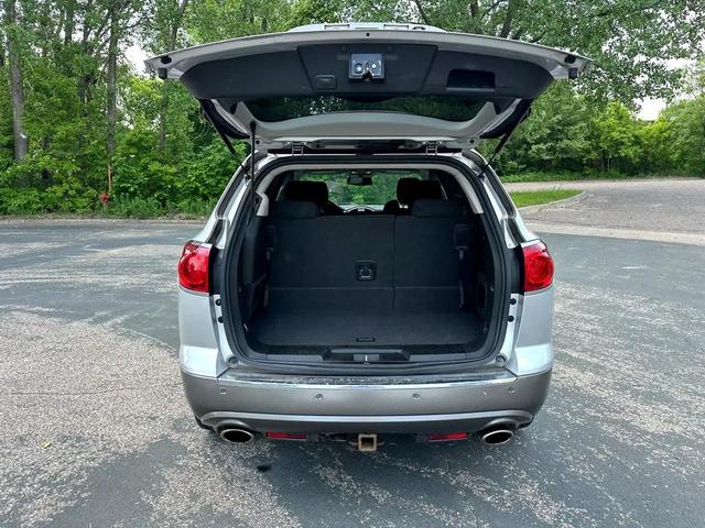 Photo of 2011 Quicksilver Metallic Buick Enclave