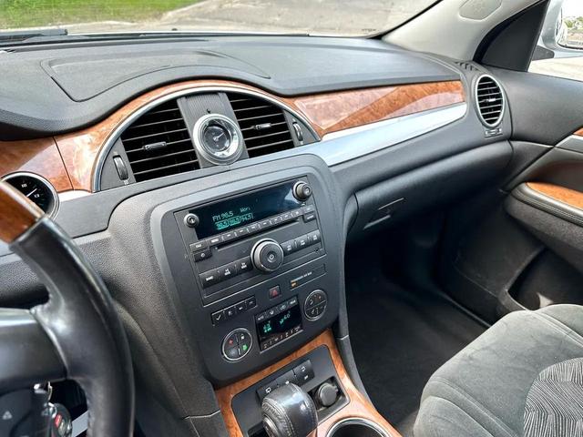 Photo of 2011 Quicksilver Metallic Buick Enclave