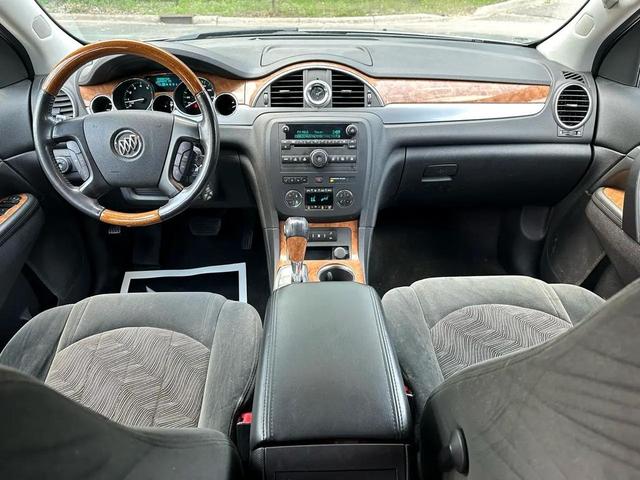 Photo of 2011 Quicksilver Metallic Buick Enclave