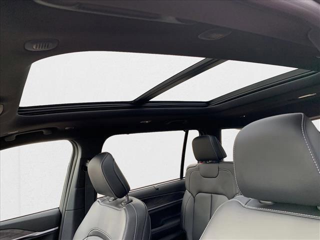 Photo of 2025 Baltic Gray Metallic Clearcoat Jeep Grand Cherokee L